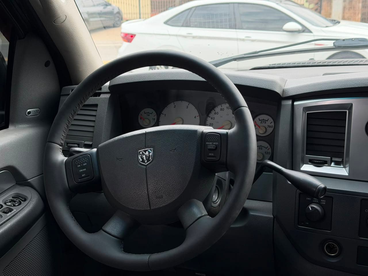 Dodge Ram 2500 H.DUTY 5.9 SLT 24V CD 4x4 Dies. thumbnail 8