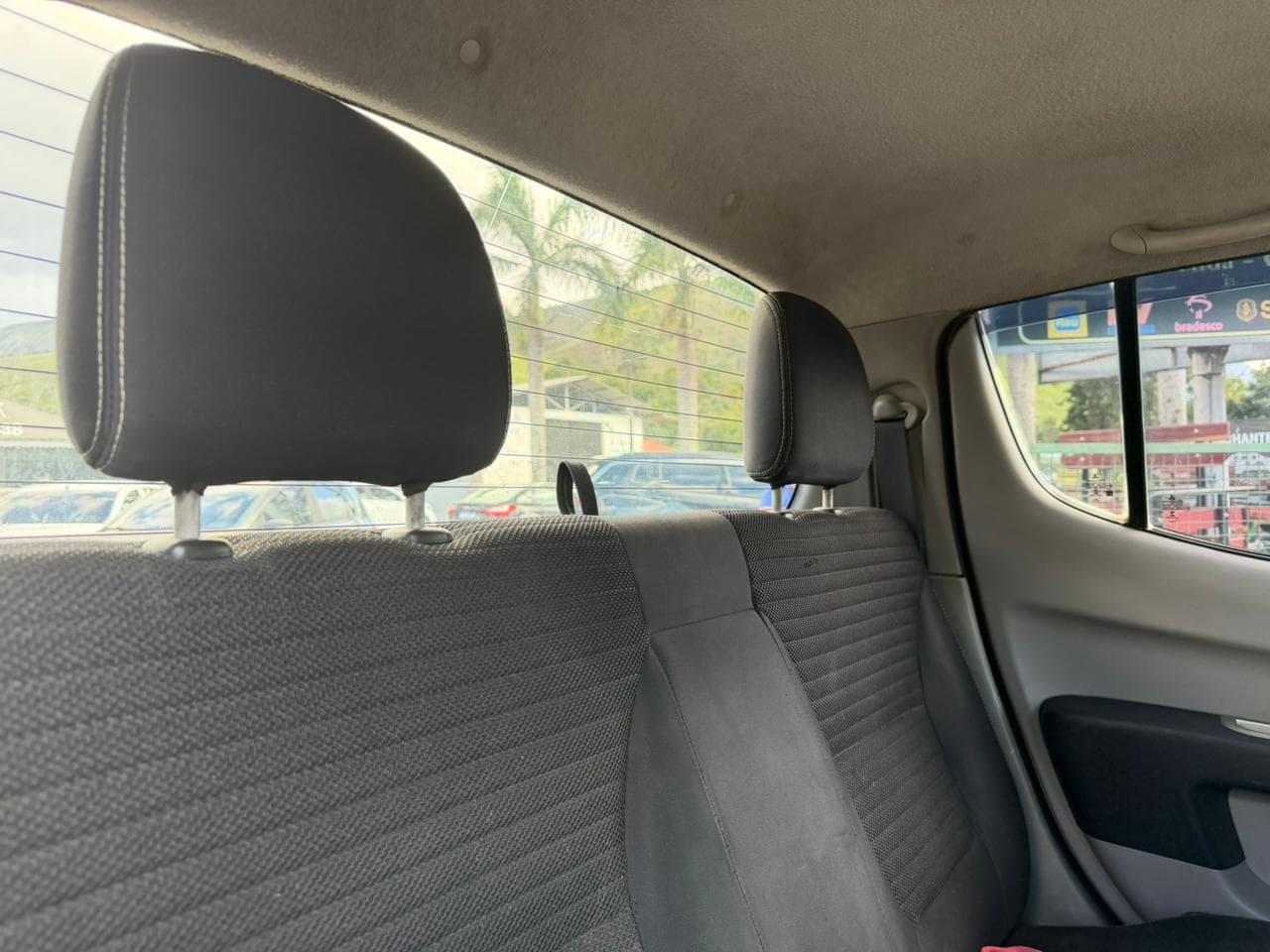 Mitsubishi L200 Triton HPE 3.2 CD TB Int.Diesel Mec thumbnail 7