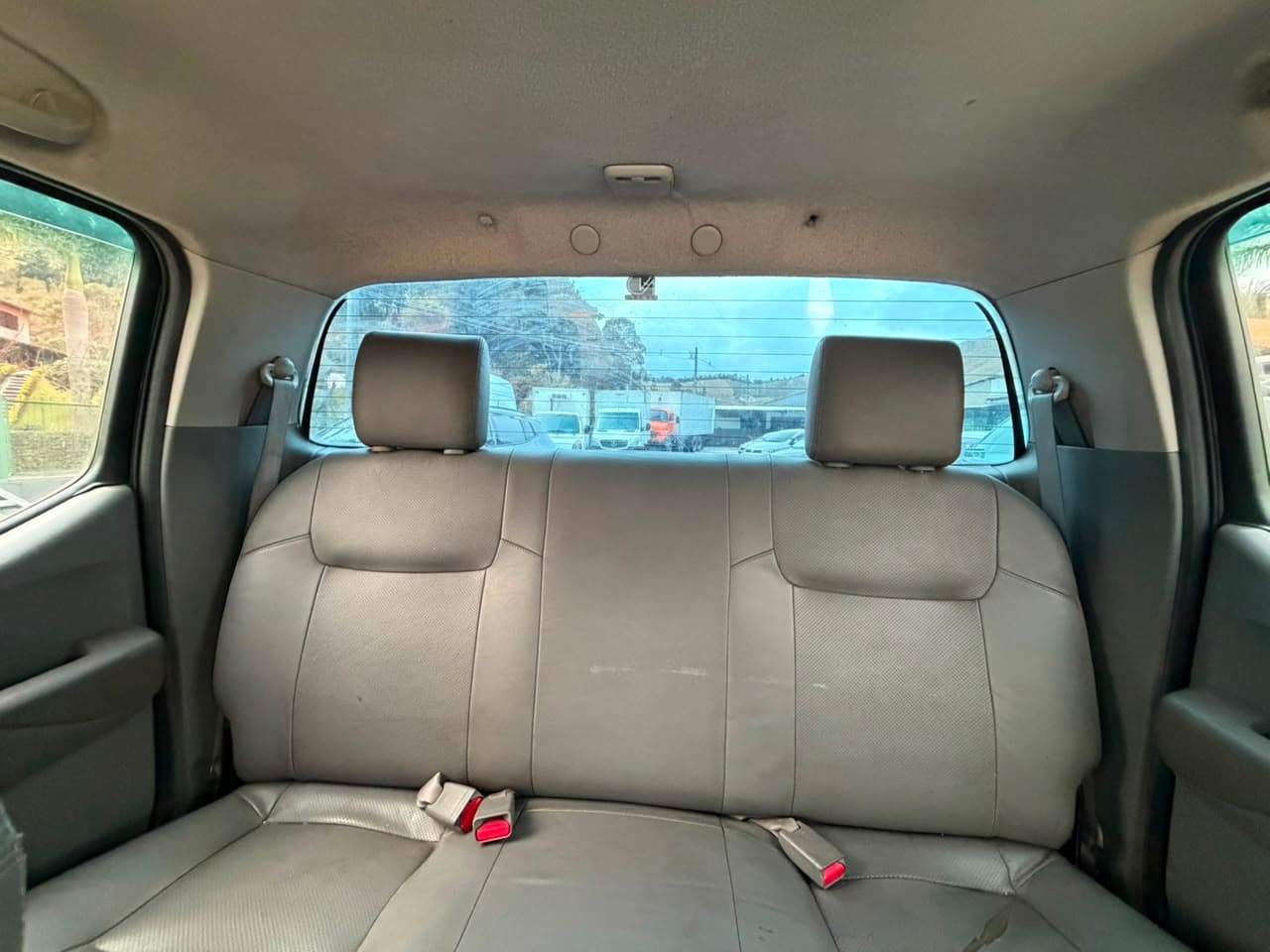 Nissan Frontier LE CD 4x4 2.5 TB Diesel Aut. thumbnail 9