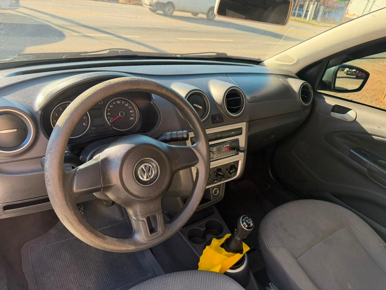 Volkswagen Voyage 1.6 City Mi Total Flex 8V 4p thumbnail 5